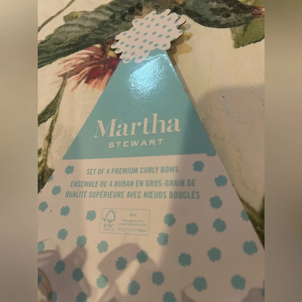 Martha Stewart set of 8 curly bows NWT